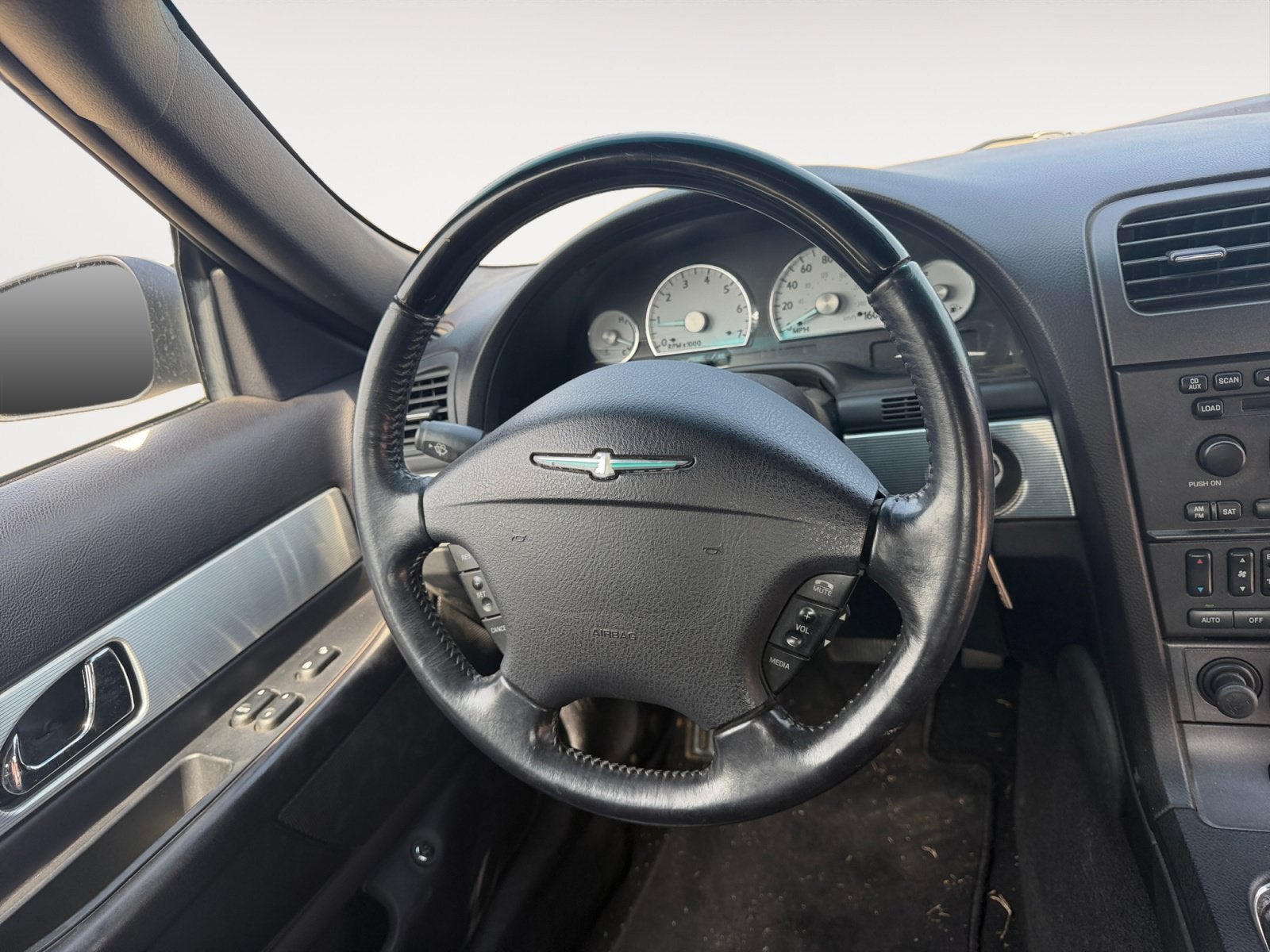 2004 Ford Thunderbird Base