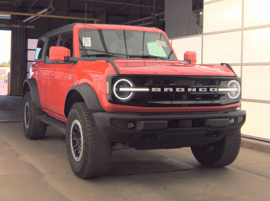 2023 Ford Bronco Outer Banks
