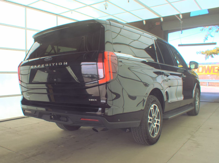 2025 Ford Expedition Max Active