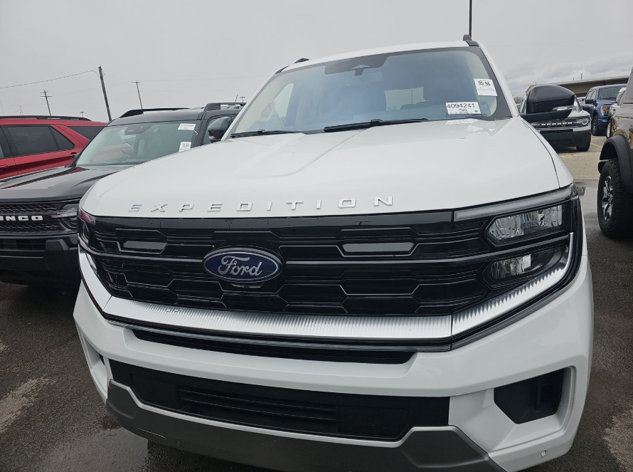 2025 Ford Expedition Platinum