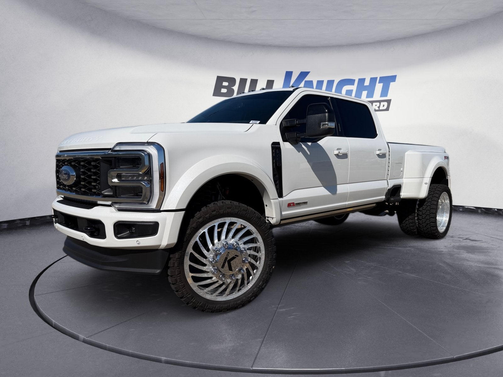2026 Ford F-450 Super Duty Platinum