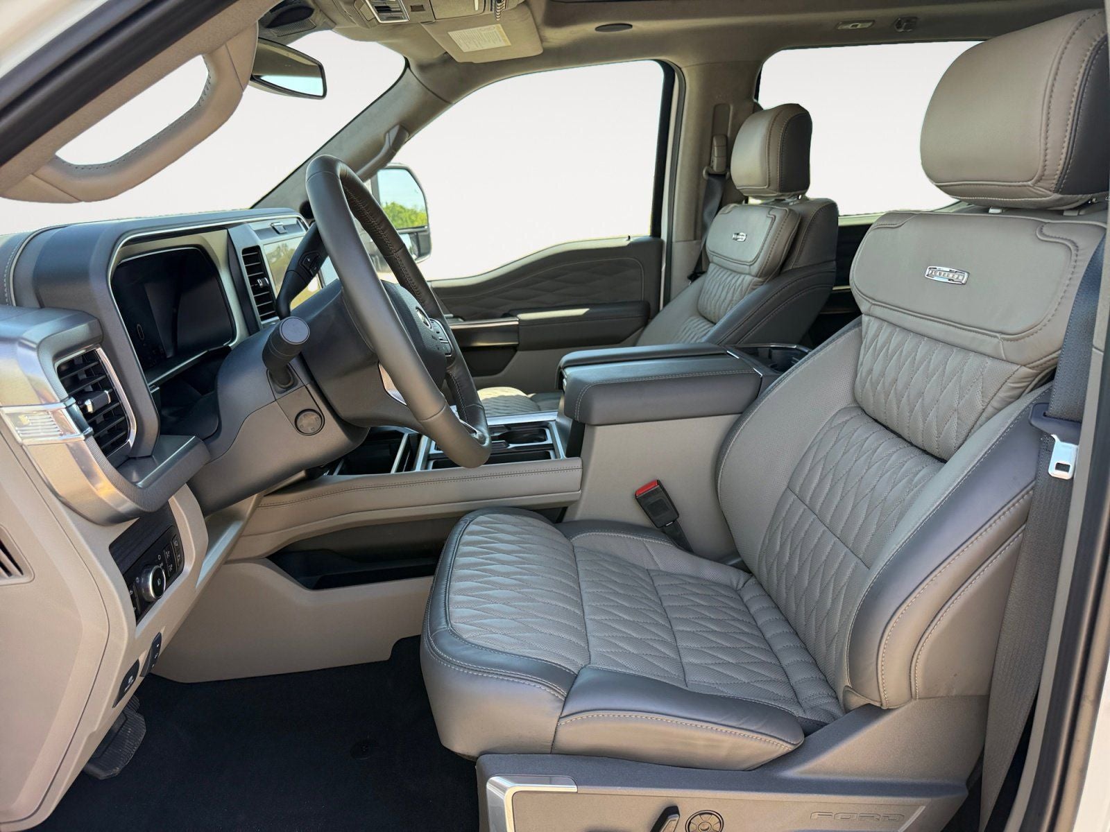 2026 Ford F-450SD Platinum DRW
