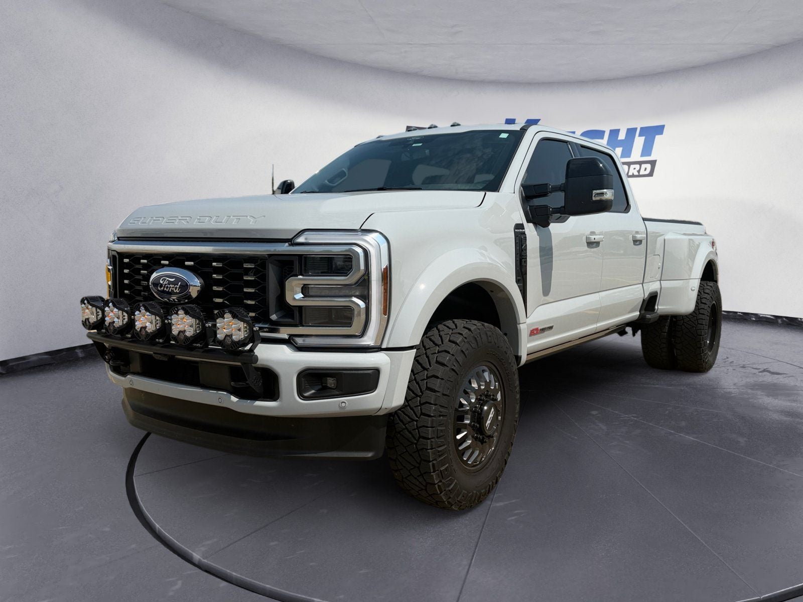 2025 Ford F-450SD Platinum DRW