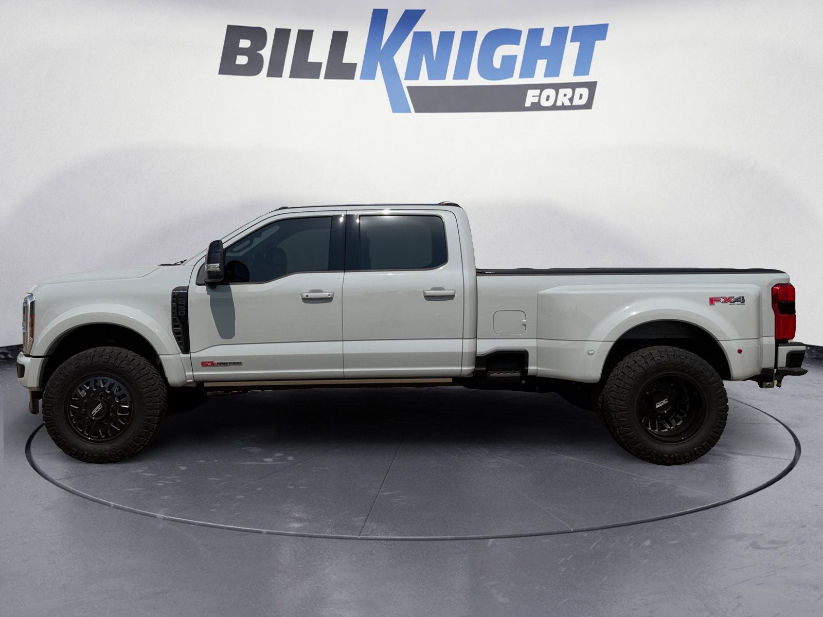 2025 Ford F-450SD Platinum DRW