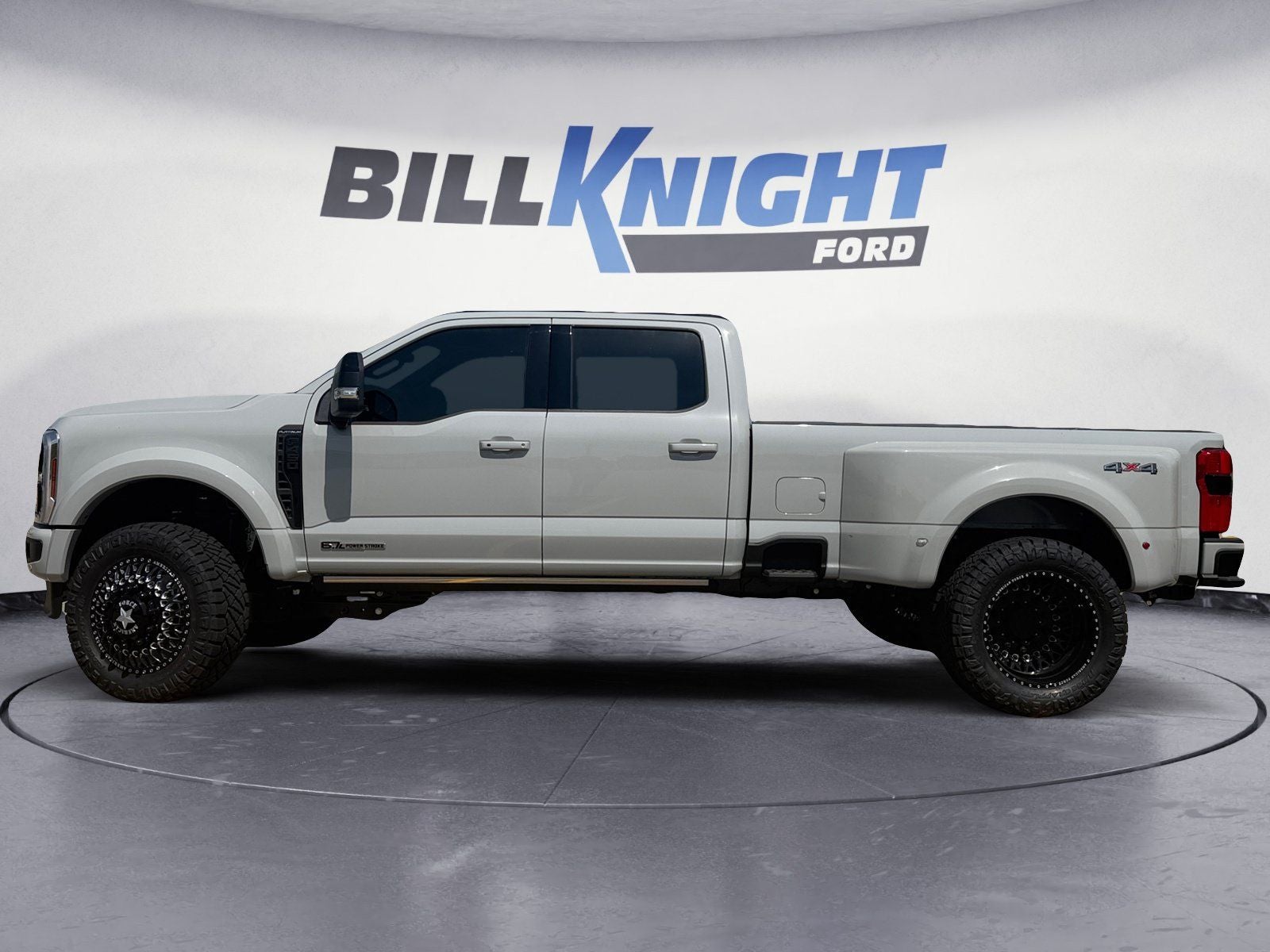 2026 Ford F-450SD Platinum DRW