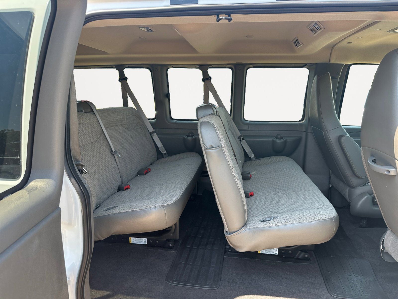 2024 Chevrolet Express 3500 LS Passenger