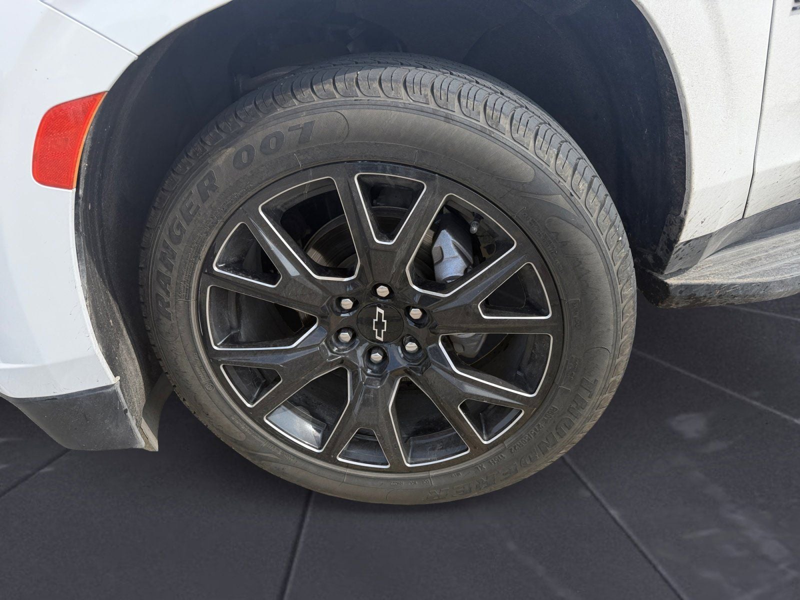 2023 Chevrolet Suburban RST