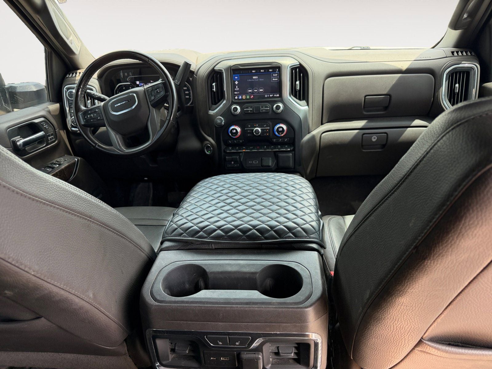 2023 GMC Sierra 2500HD Denali