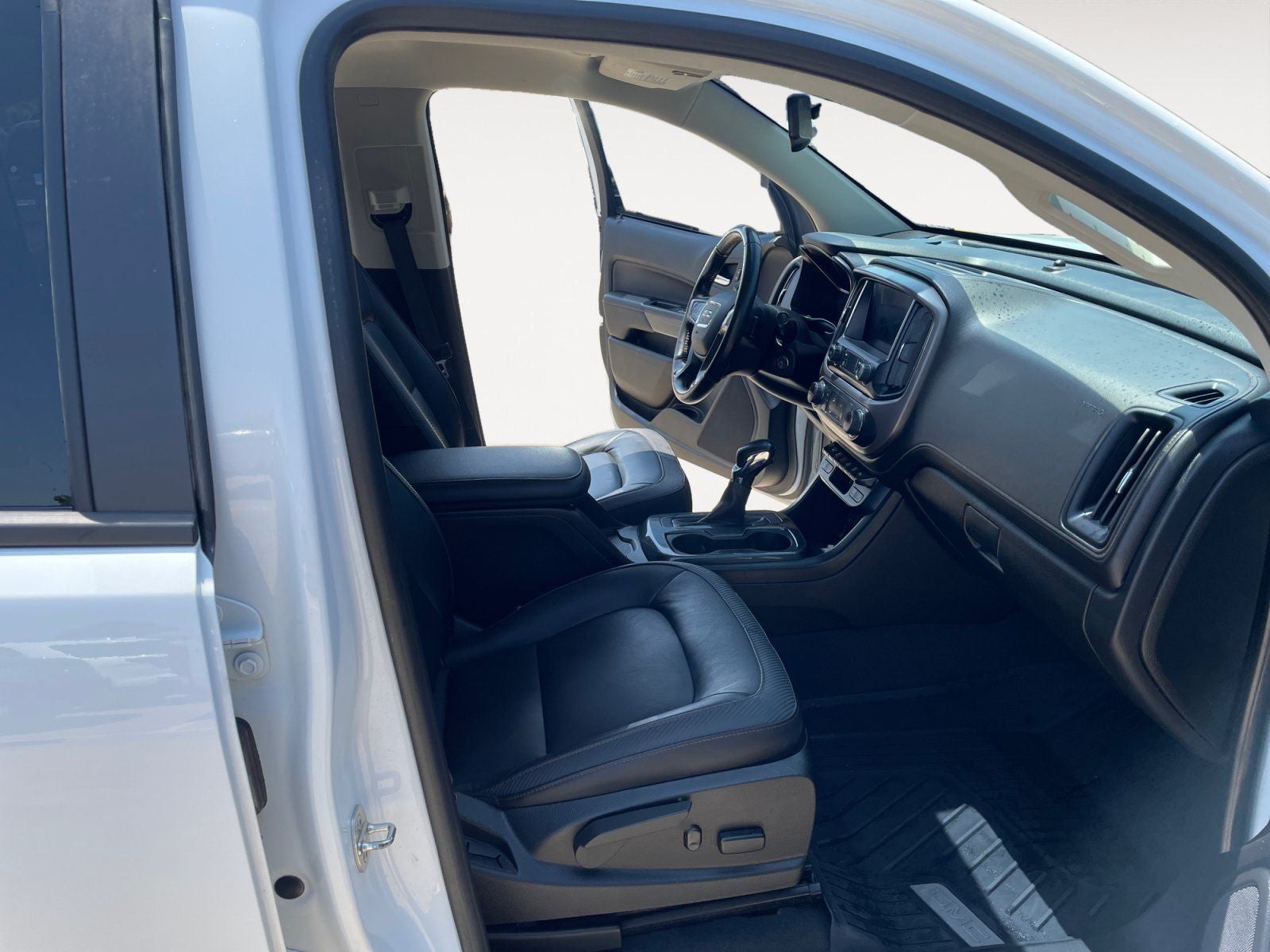 2022 GMC Canyon AT4 w/Leather