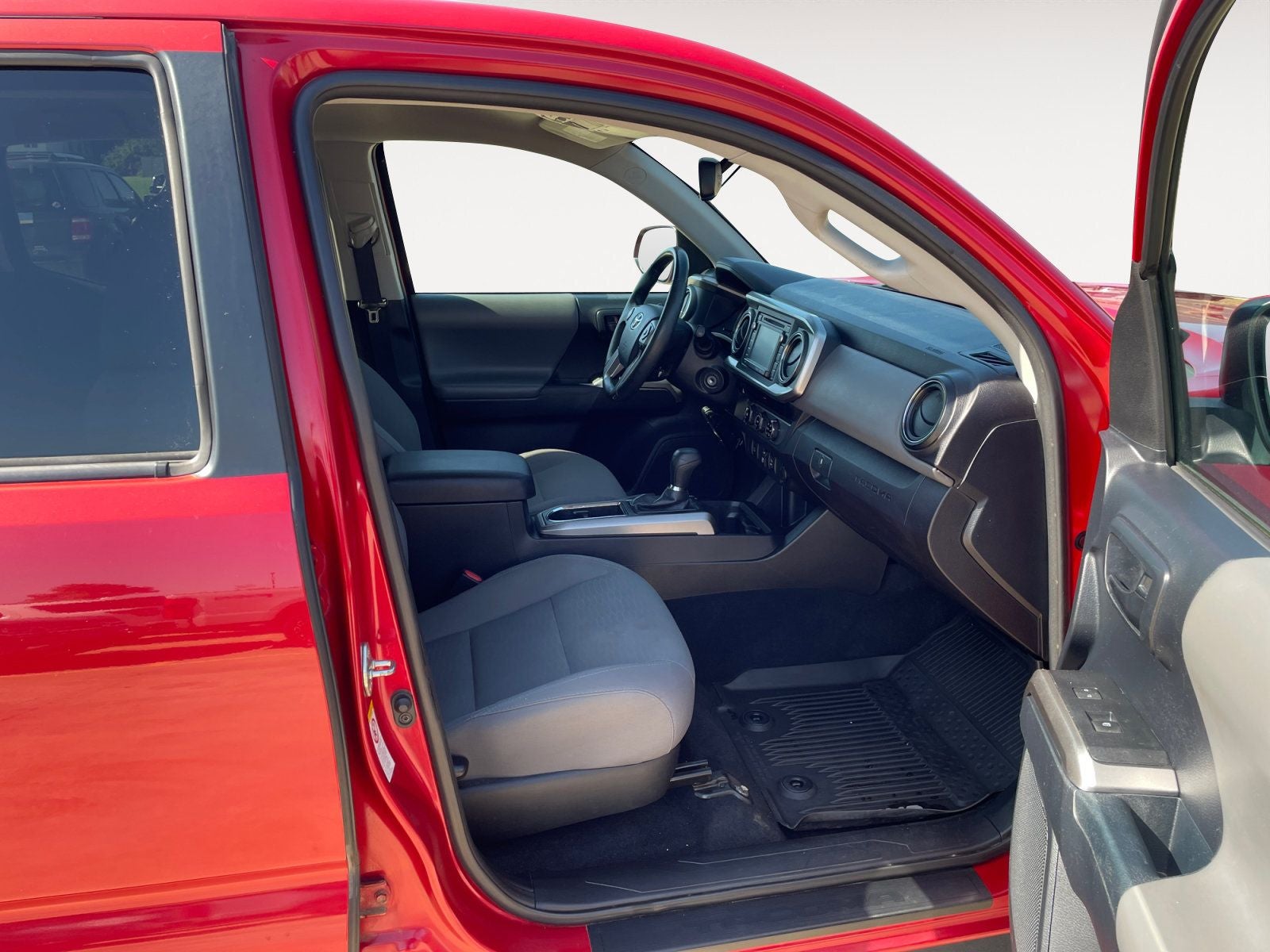 2018 Toyota Tacoma SR5 V6
