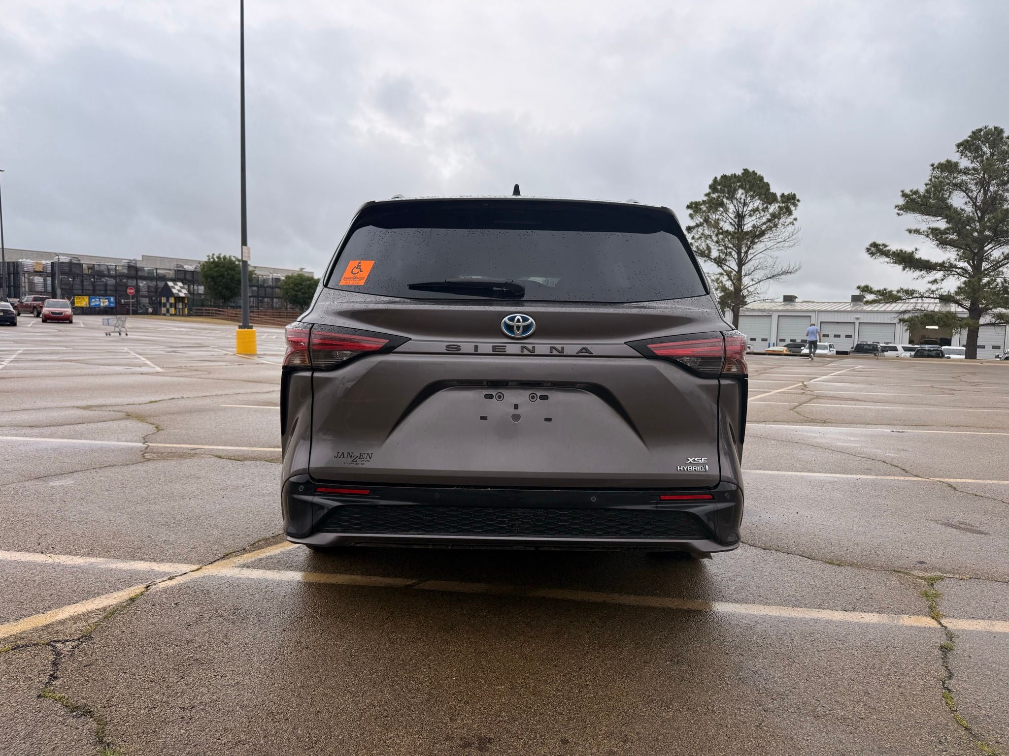 2022 Toyota Sienna XSE 7 Passenger
