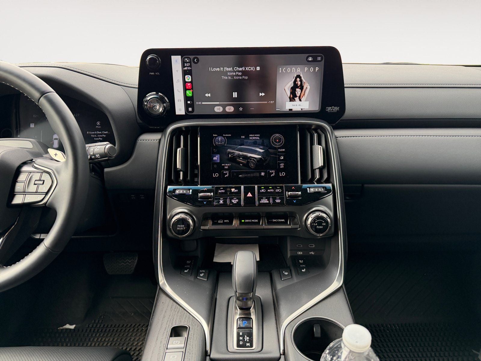 2025 Lexus LX 700h Overtrail